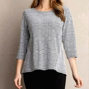 M - Habitat Clothing • Crossroads Pucker Angle Seam Tunic